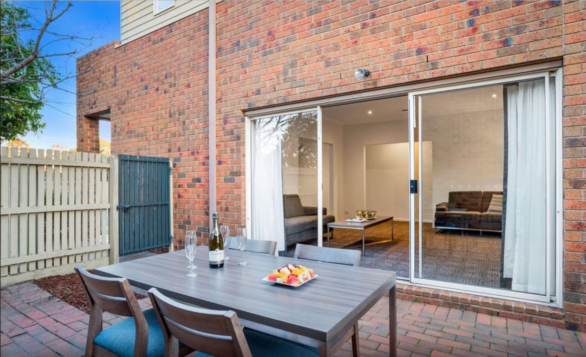 Aparthotel Quest Brighton On The Bay Melbourne City Exterior foto